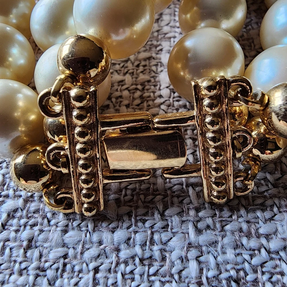 Vintage Liz Claiborne 3 row bracelet.Faux pearls, gold-tone beads & roundels